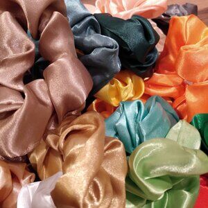 5 New Mystery Color Scrunchies